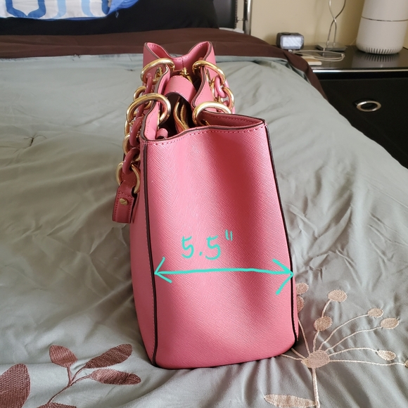 💕HP💕 Authentic MK Jet Set - Picture 5 of 16